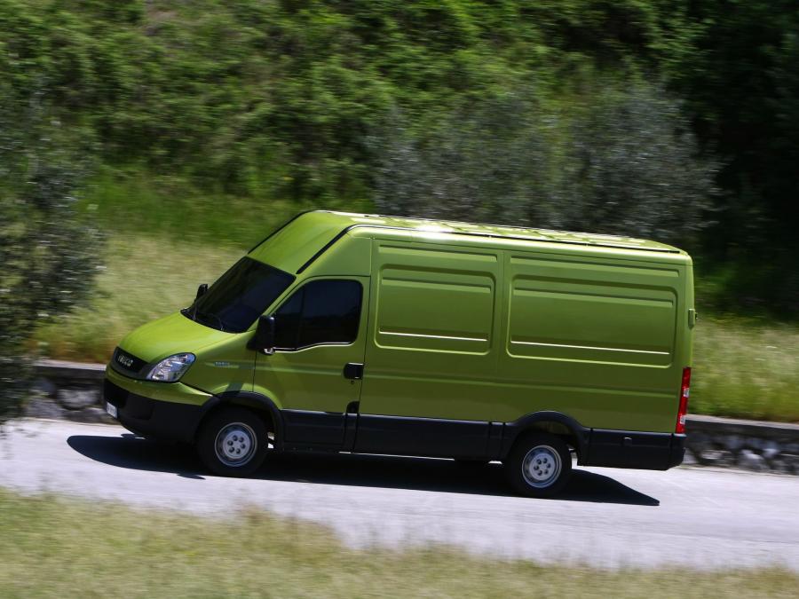  Iveco EcoDaily Van 2009 года  (фото 9 из 18)